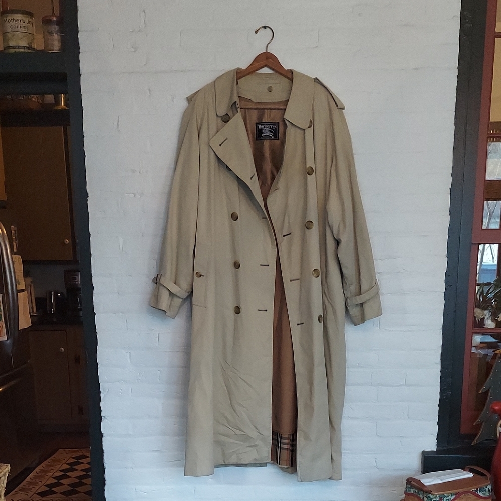 Burberry Tan Double-Breasted Lined Trench Coat,Size 46L,Selling as Is, No Belt